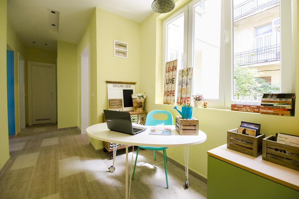 Hostel Bongo Belgrado Esterno foto